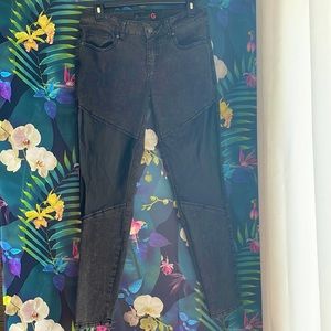 G by Guess Pleather Skinny Jeans